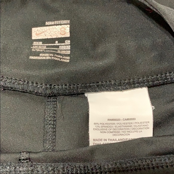 Nike Crops - Picture 6 of 6